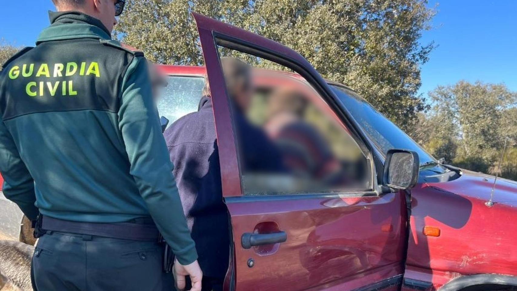 Imagen de la Guardia Civil tras encontrar a uno de los dos hombres desaparecidos