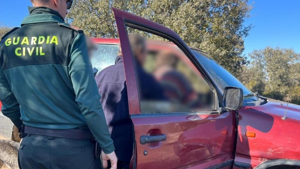 Imagen de la Guardia Civil tras encontrar a uno de los dos hombres desaparecidos