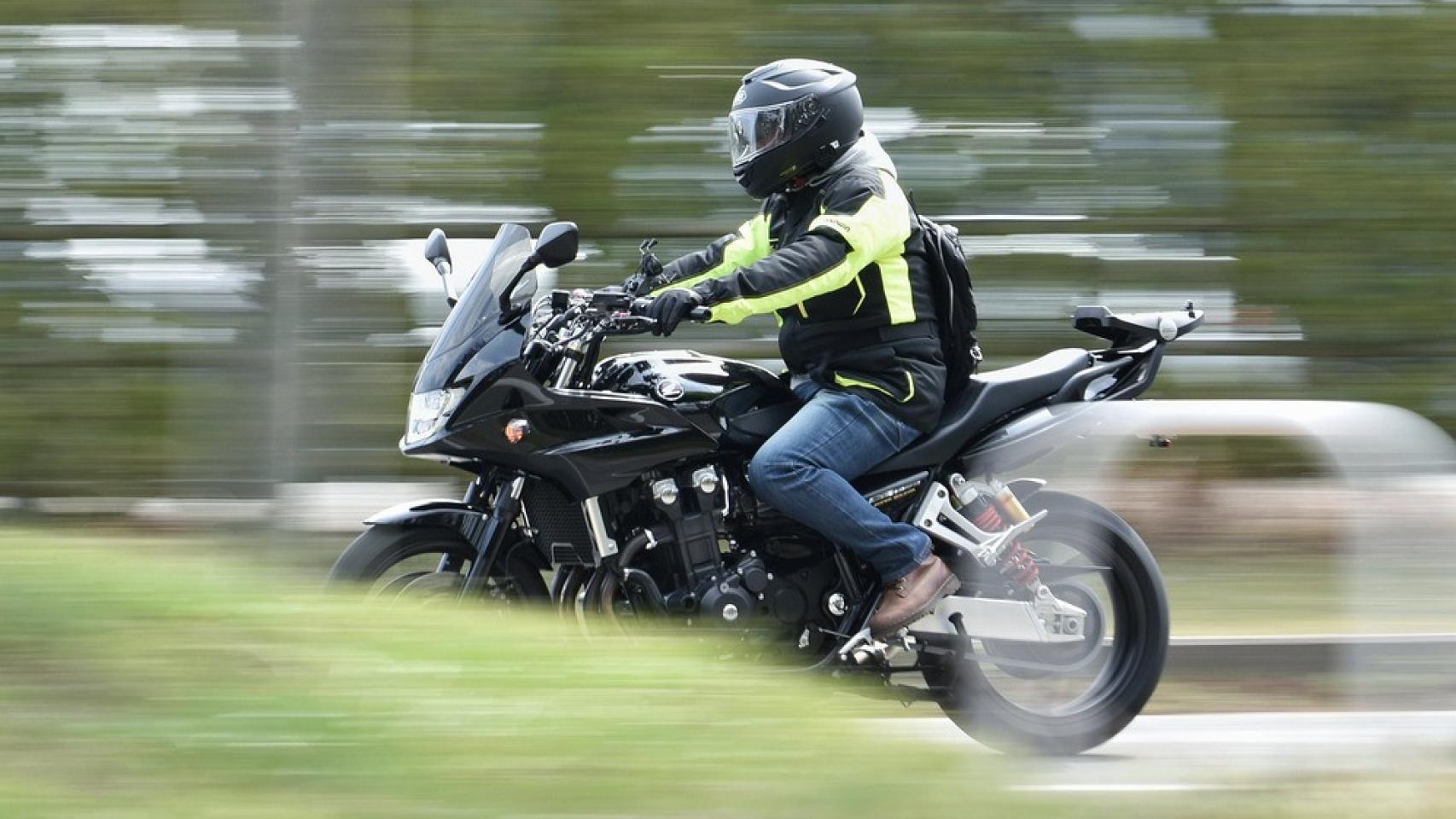 Es más difícil electrificar motos grandes porque no admiten baterías que igualen sus prestaciones.