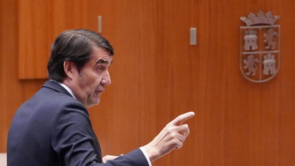Juan Carlos Suárez Quiñones en el pleno de las Cortes de este martes