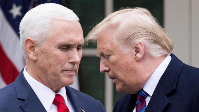 Mike Pence junto a Donald Trump en una imagen de archivo.