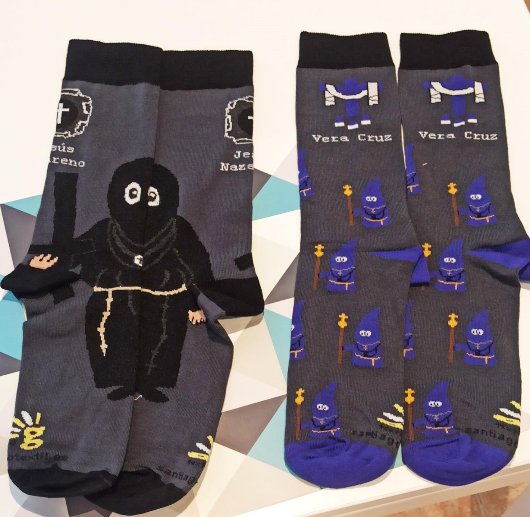 Los dos modelos de los calcetines de Santiago Textil