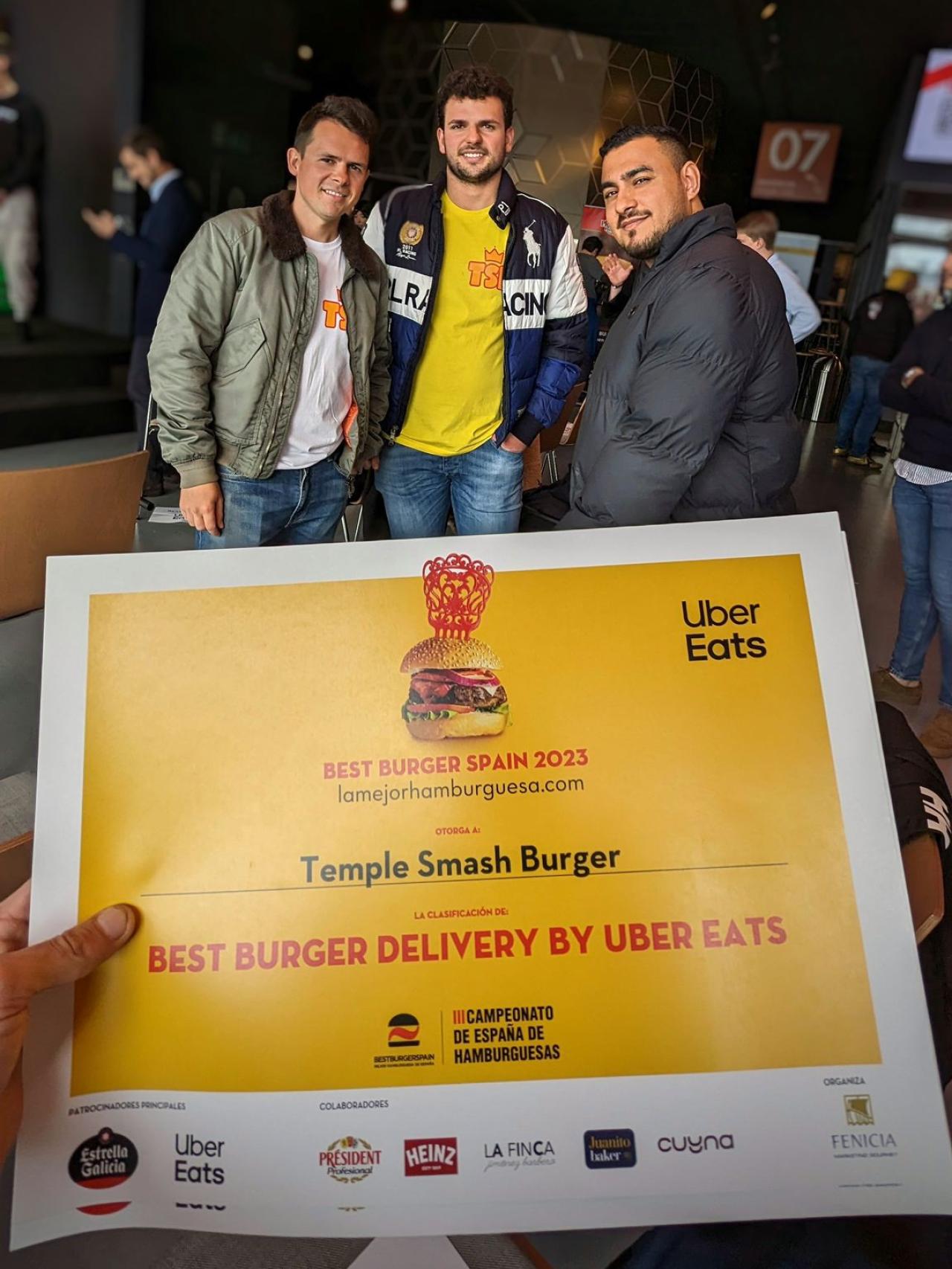 El equipo de este restaurante, con la distinción.