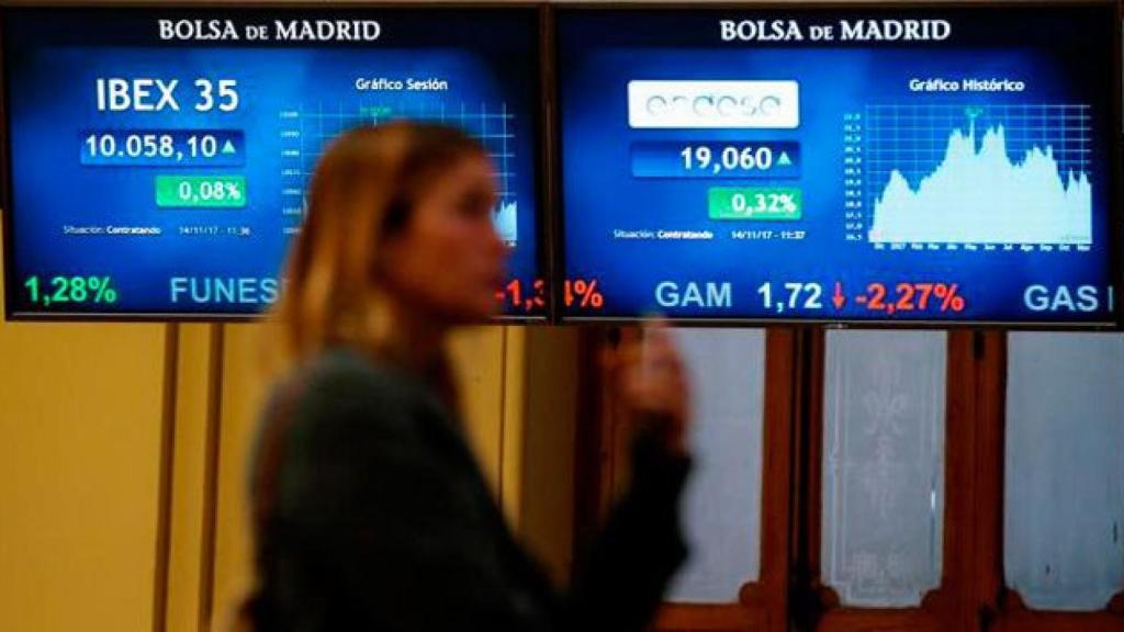 Una mujer en la Bolsa de Madrid.