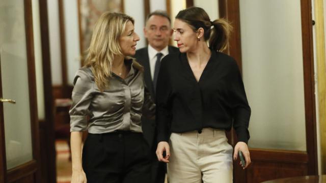 Yolanda Díaz e Irene Montero, tras su encuentro el martes en el Congreso junto a Enrique Santiago (detrás en la imagen).
