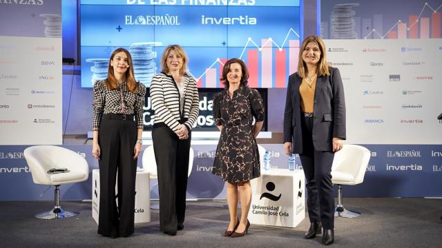 Gadea de la Viuda, socia fundadora y directora general de Abante, Eva Ballesté, doctora en Finanzas y profesora del IE Business School y Alicia Coronil, economista jefe de Singular Bank.