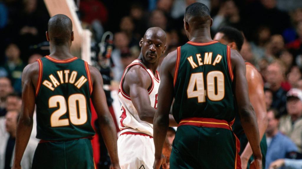 Gary Payton y Shawn Kemp contra Michael Jordan en las Finales de la NBA de 1996