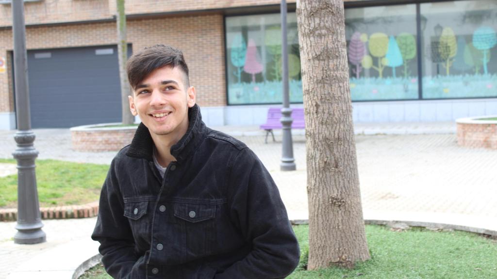 Daniel Mesa continuará estudiando gracias a la Fundación Iberdrola y Save the Children.