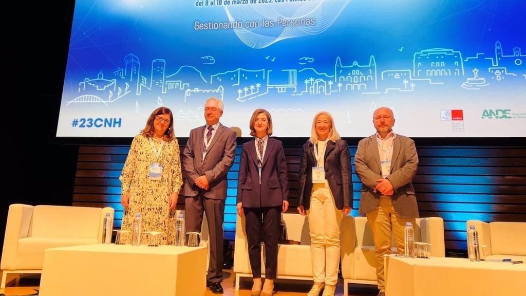 La directora del Sescam, Regina Leal, en el 23 Congreso Nacional de Hospitales.