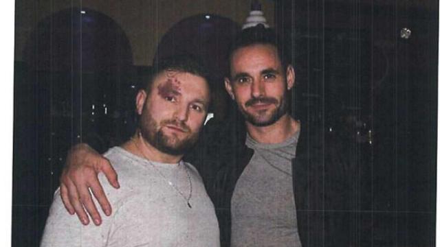 Maximiliano David M. M., alias 'Maxi' (1d), supuesto líder de la organización dedicada al cultivo de marihuana, junto al rumano Marian R., alias 'Tofla' (1i).