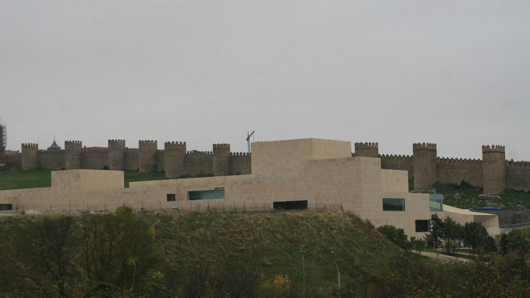 Imagen del exterior de las Murallas de Ávila.
