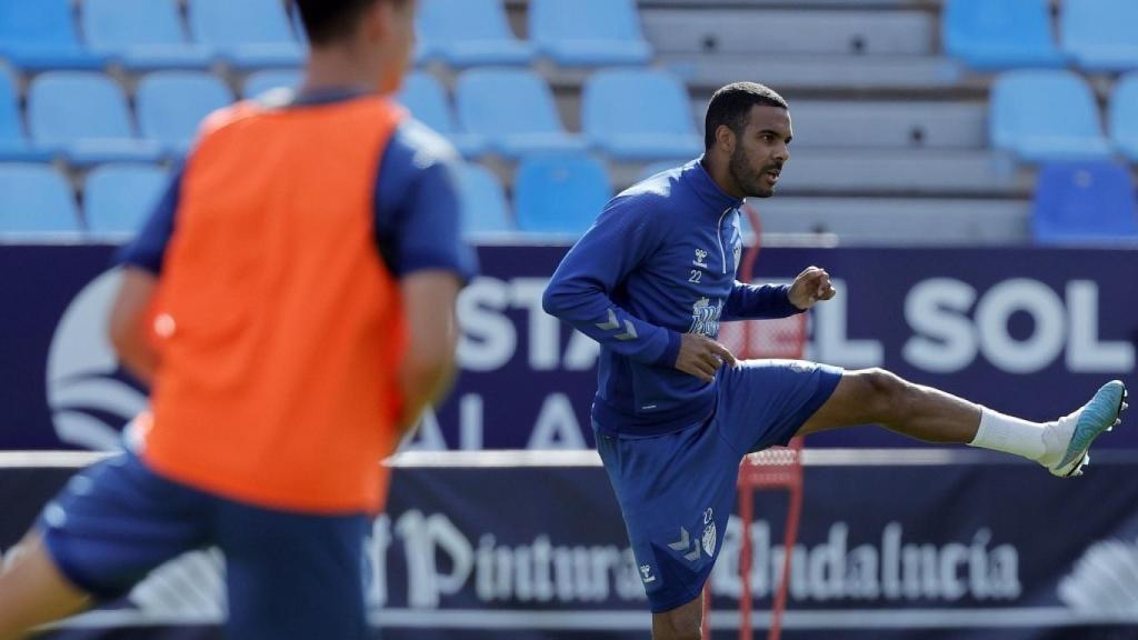 Jonas Ramalho durante un entrenamiento con el Málaga CF
