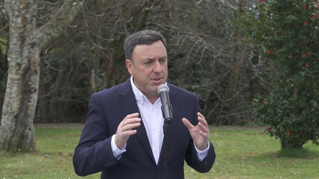 Valentín González Formoso esta mañana, durante el anuncio de su candidatura a la alcaldía