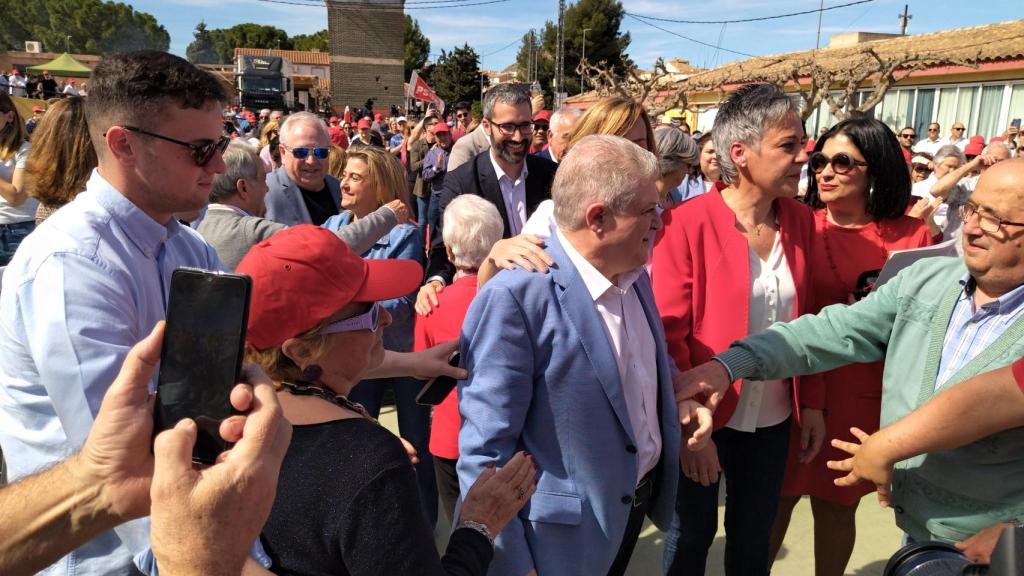Pepe Vélez, antes de ofrecer su primer mitin electoral para los comicios autonómicos de mayo.