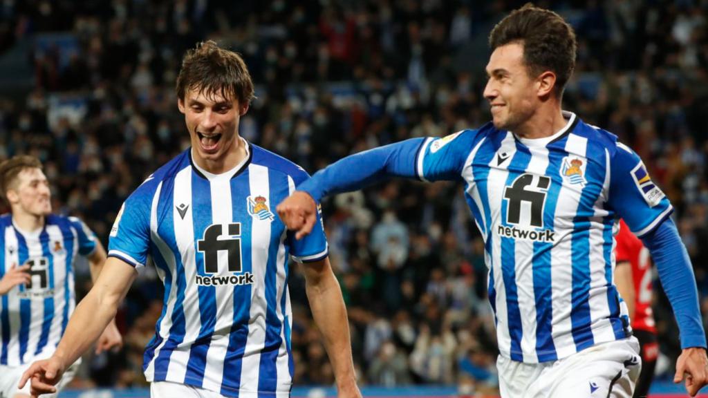 Le Normand y Zubimendi, con la Real Sociedad