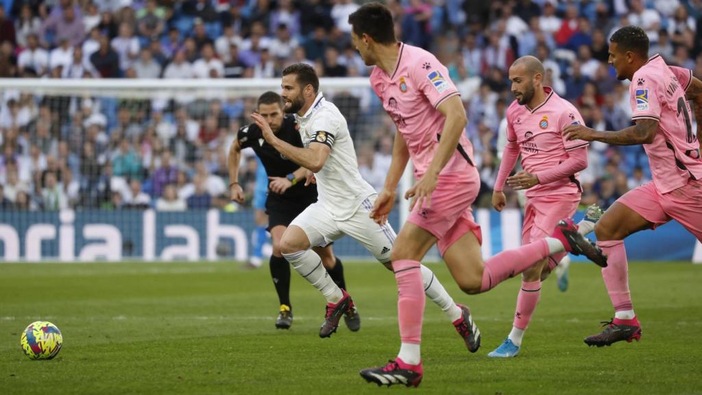 Nacho Fernández durante su gran jugada contra el RCD Espanyol