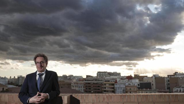 El conseller de Sanidad, Miguel Mínguez, se pronuncia en una entrevista sobre la huelga convocada por el sindicato médico CESM.