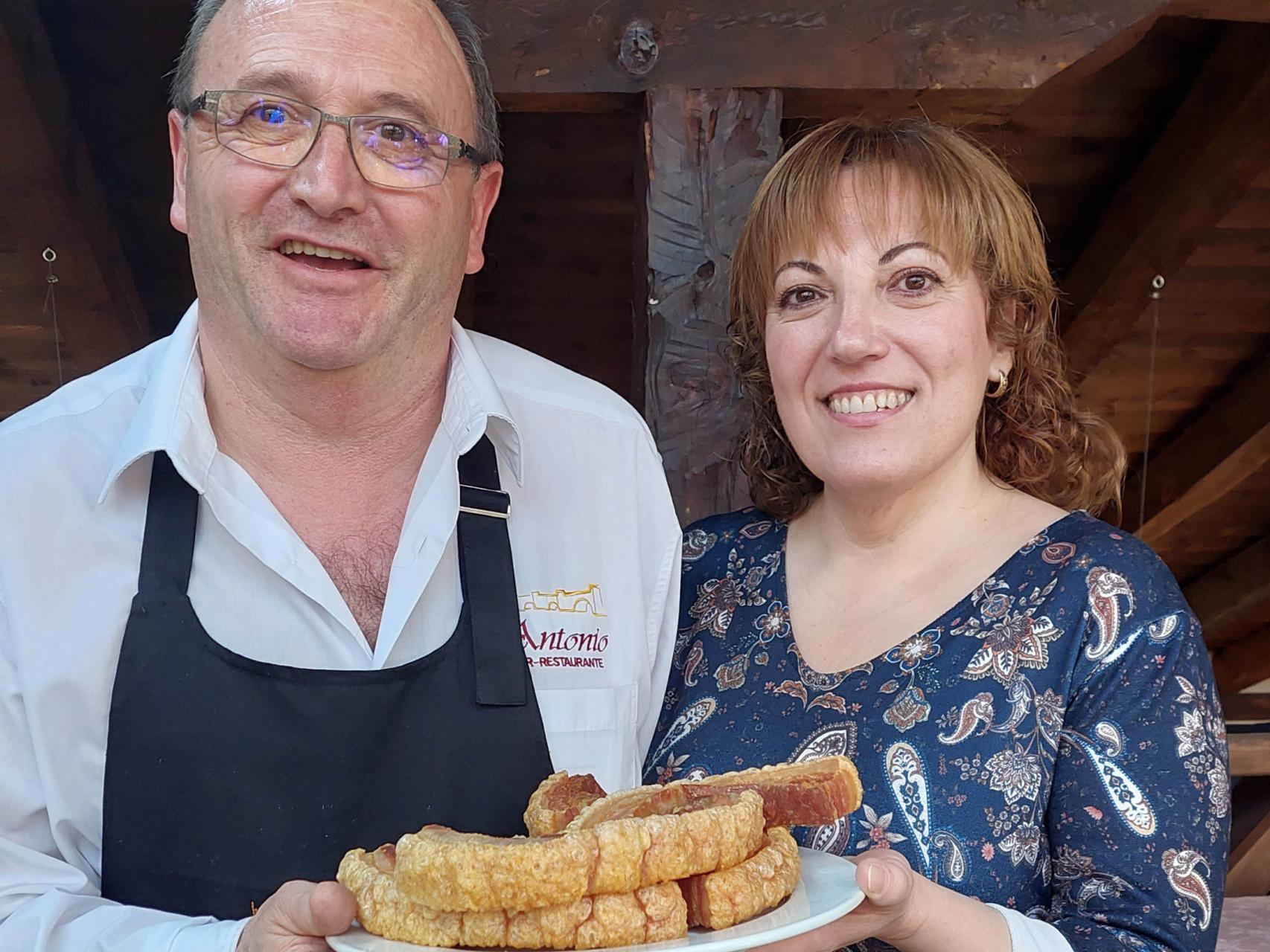 Vicente de Vicente y Juani Delgado, propietarios del Restaurante Antonio de San Esteban de Gormaz