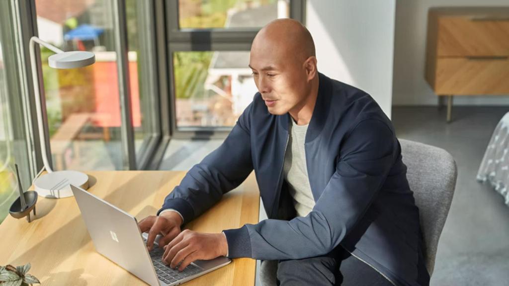 Hazte con este portátil de Microsoft ligero y potente ¡ahora con 250 euros de descuento!