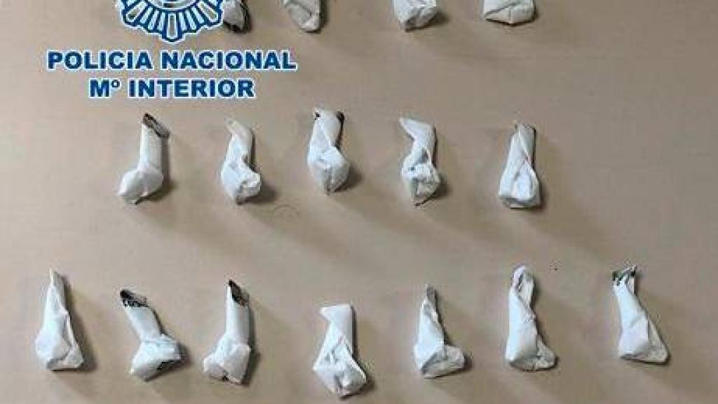 Imagen de archivo de papelinas de cocaína intervenidas en una operación policial.
