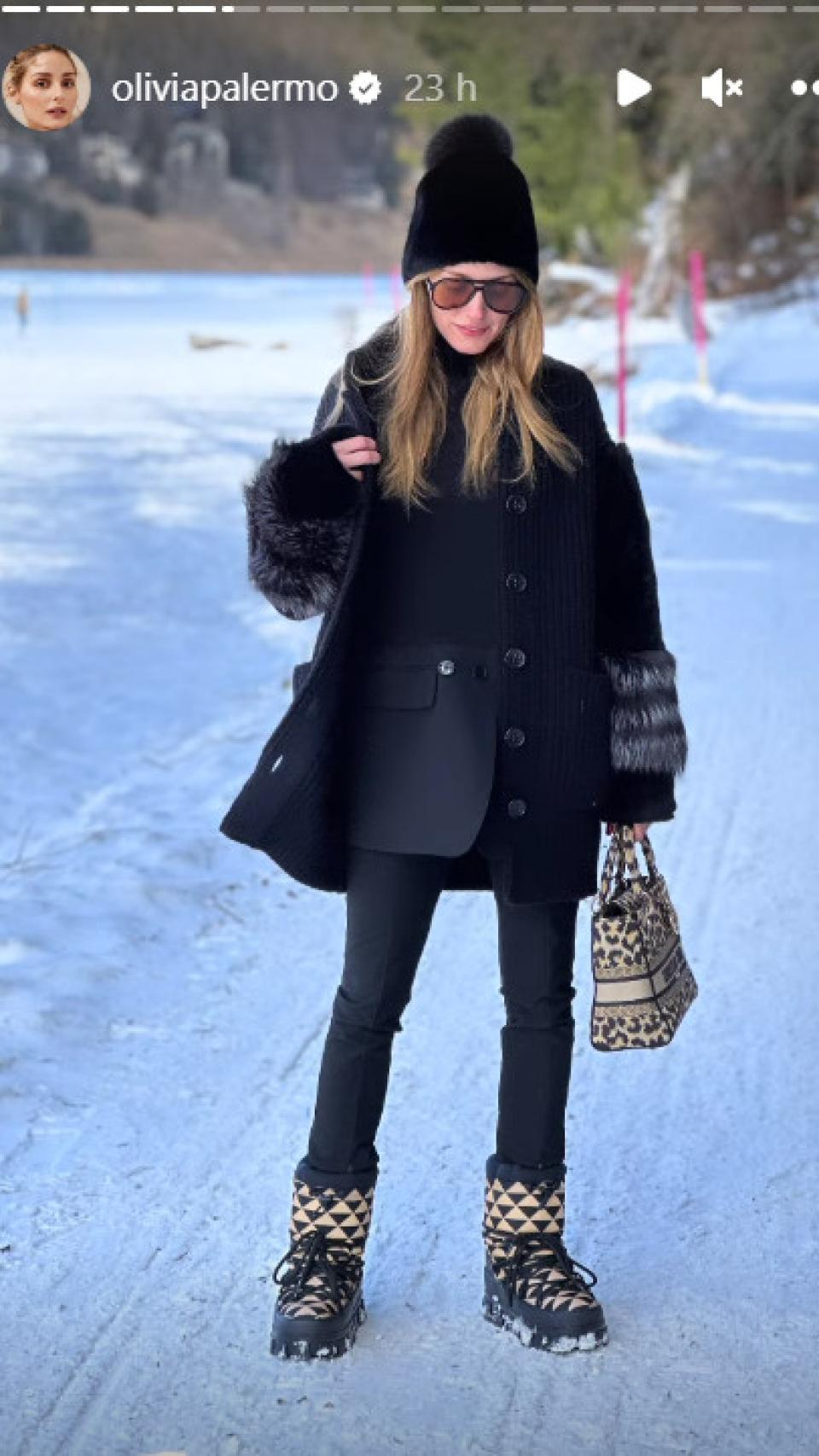 El impresionante 'outfit' de Olivia Palermo en Suiza.