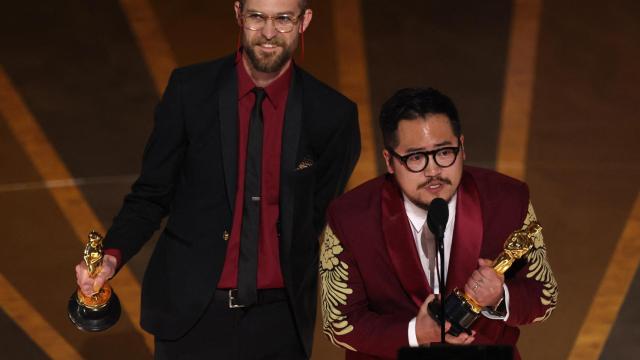 Daniel Kwan y Daniel Scheinert, ganadores del Oscar a la mejor dirección.