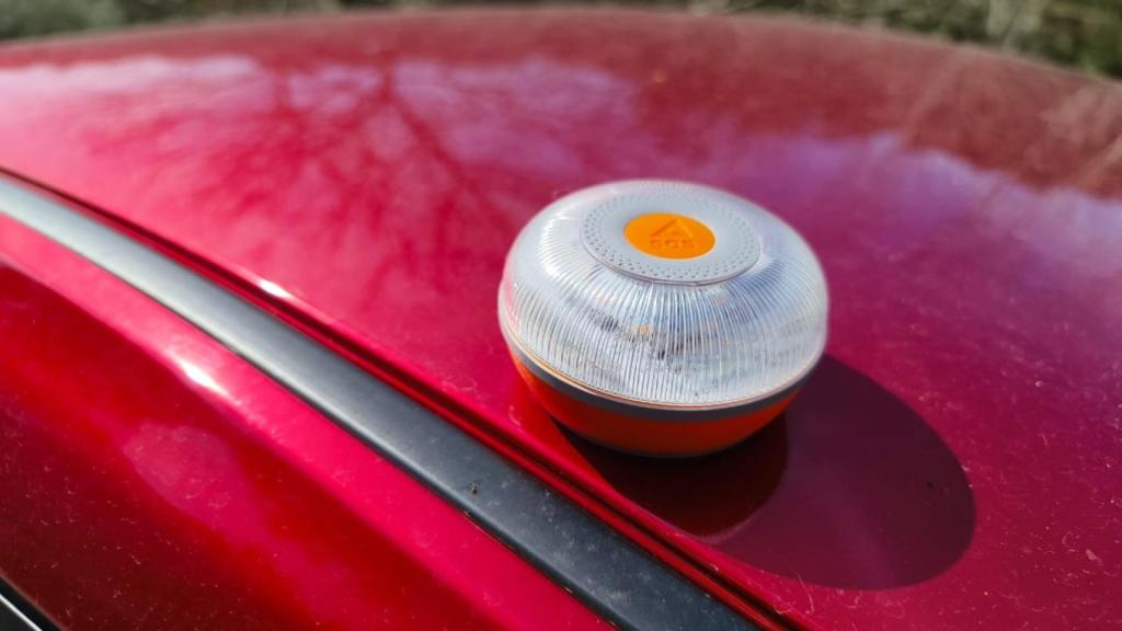 Se acabaron los triángulos de emergencia, analizamos la baliza inteligente V16 CONECTADA