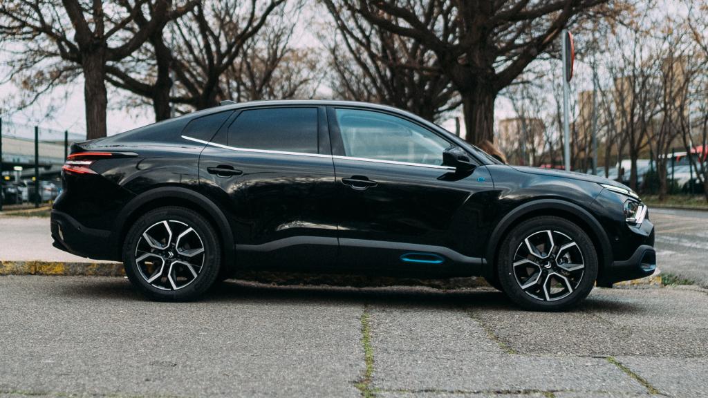 El Citroën C4 X mide 4,60 metros de largo.