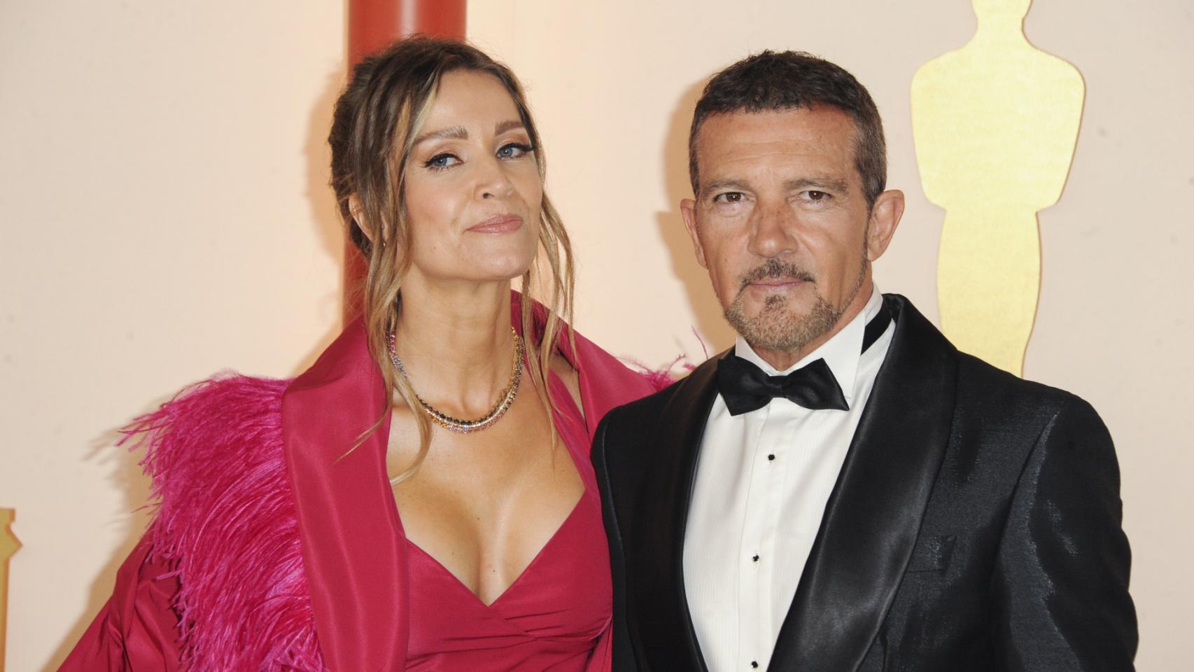 La pareja acudió a la gala con estilismos 'made in Spain'.