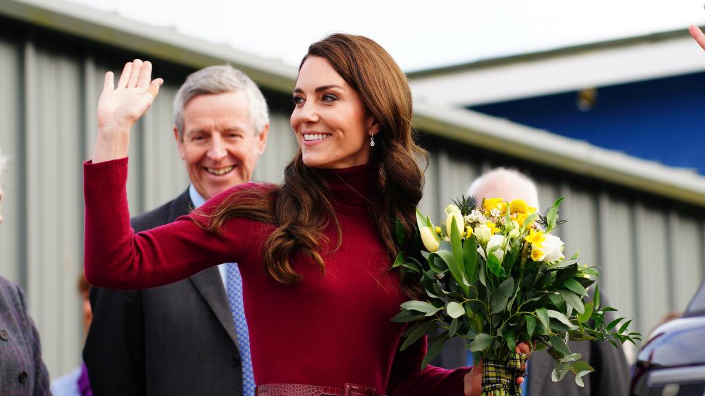 Kate Middleton durante una vista a la ciudad de Falmouth.