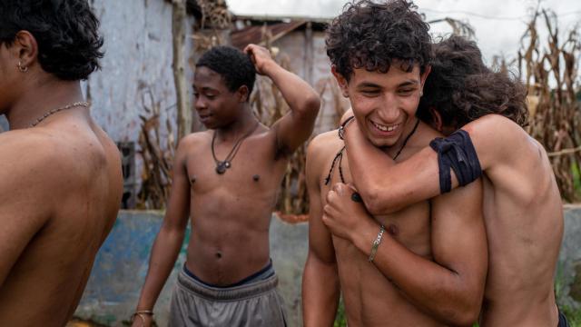 Cristian Campaña, Andrés Castañeda y Brahian Acevedo en un momento del filme