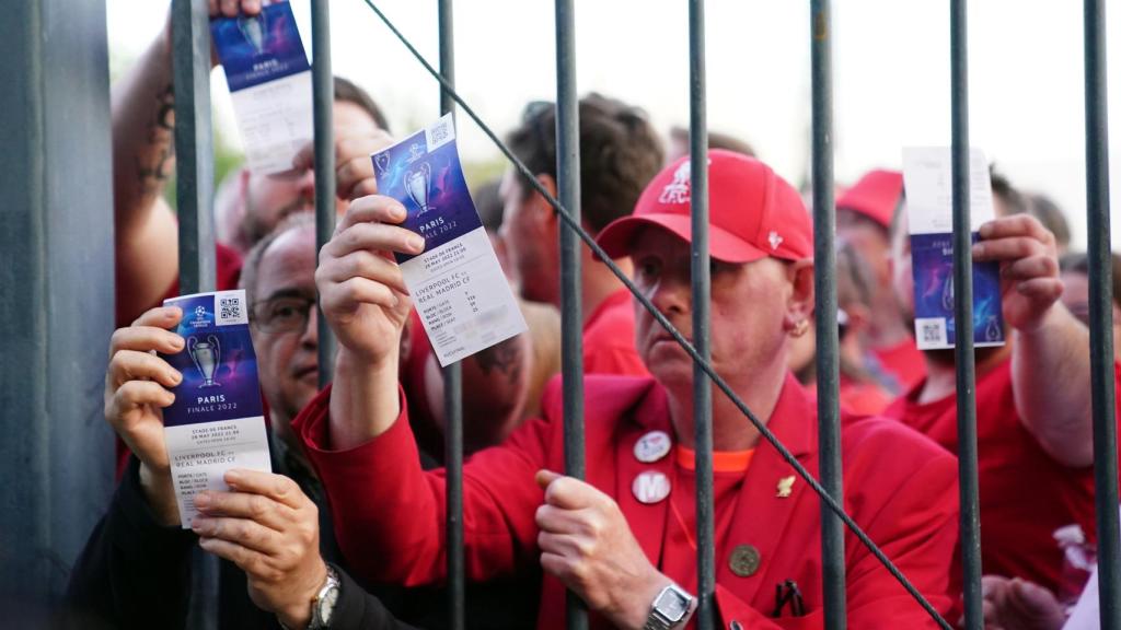 Aficionados del Liverpool afectados por los altercados en la final de la Champions League 2021/2022