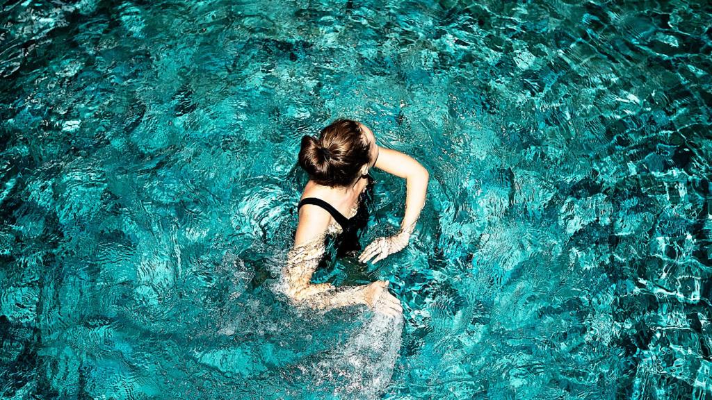 Imagen de archivo de una mujer en un spa.
