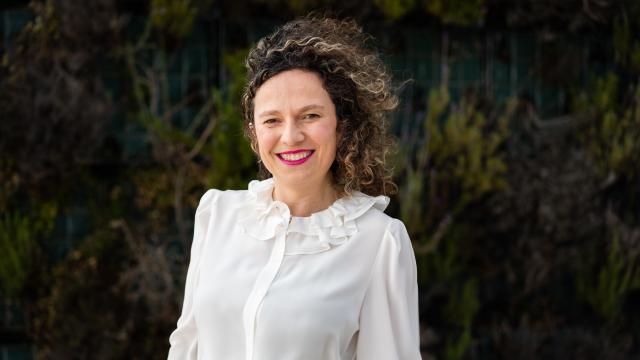 Mª Jesús López, consejera de Iberia, posa para el fotógrafo durante su entrevista con magasIN