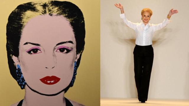 El retrato que  Andy Warhol le hizo a Carolina Herrera (izda.) y la diseñadora, saludando tras un desfile.