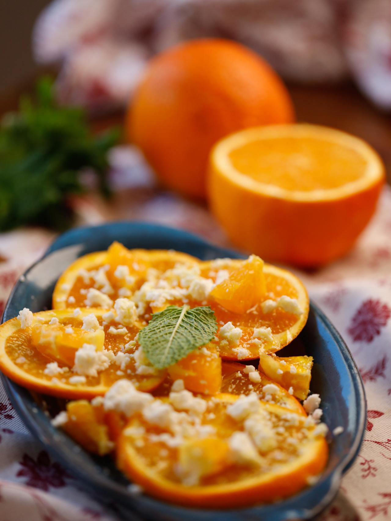 Desayuno con ensalada de naranja.