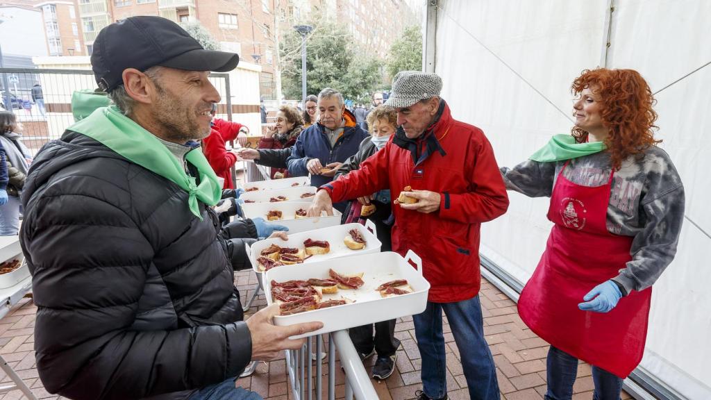 Imagen de la Fiesta de la Cecina de San Pedro de la Fuente, en Burgos.