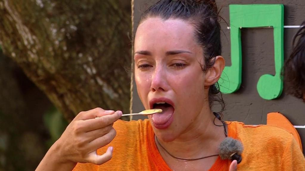 Adara, al borde del vómito tras la prueba más repulsiva de 'Supervivientes': ¡Qué asco!