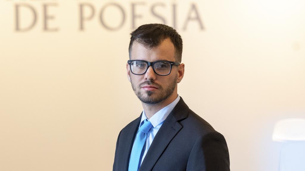 Reiniel Pérez Ventura, ganador del Premio Loewe de Poesía. Foto: Fernando Villar / EFE