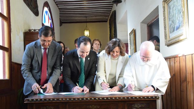 Firma del acuerdo para sumar la Casa de los Mercedarios de Herencia a la Red de Hospederías de C-LM.
