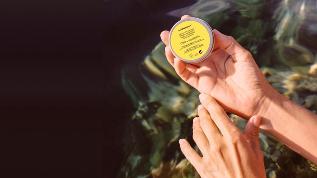 El bálsamo recuperador con CBD de The Beemine Lab es el regalo perfecto para padres deportistas