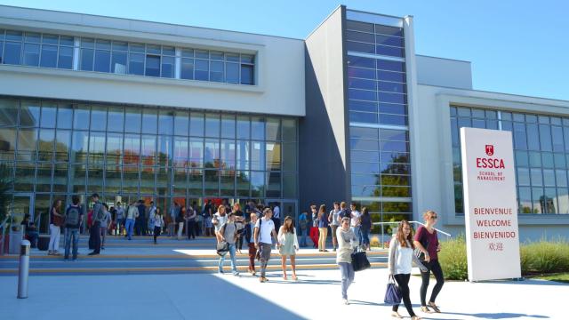 Imagen del Campus de ESSCA en Agners.