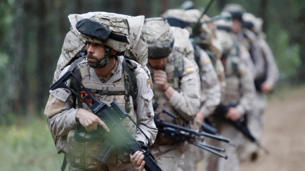 Operativos del cuerpo de Infantería de Marina del Ejército español durante unas maniobras en Letonia.