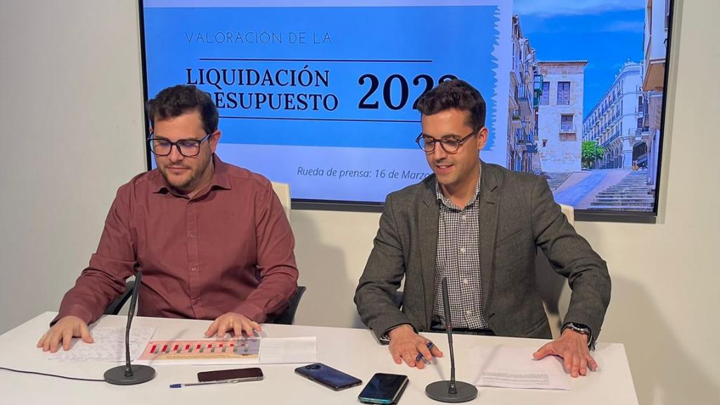 El portavoz del Partido Popular, Víctor López de la Parte, junto con el viceportavoz David Ángel Hernández