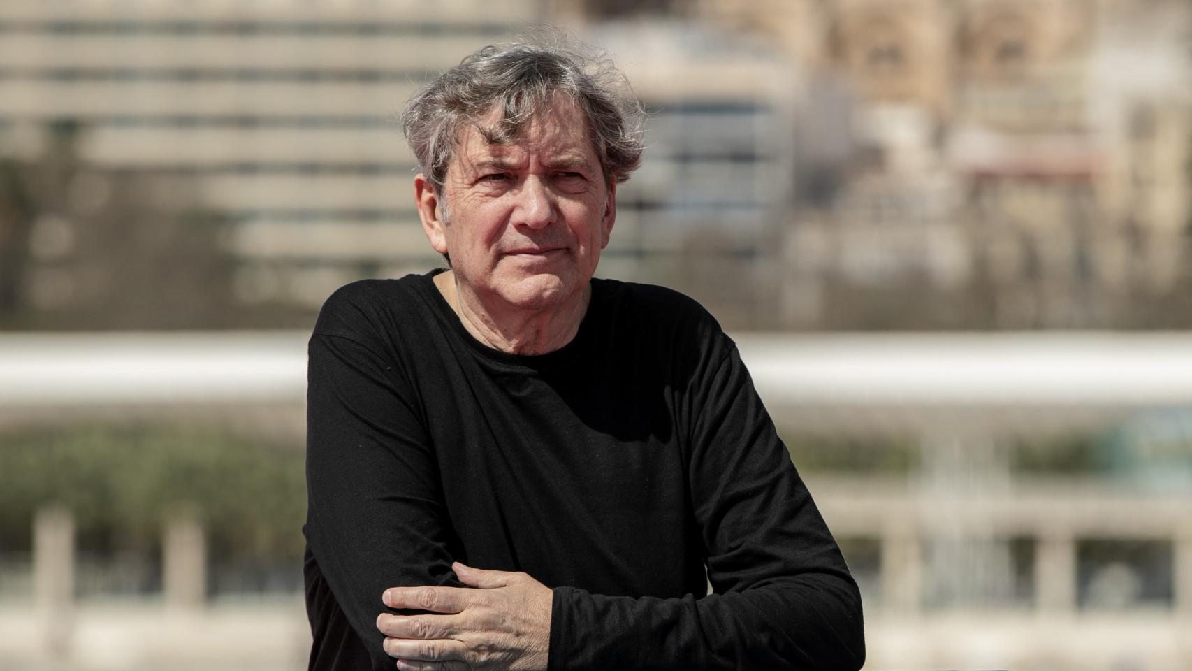 El cineasta Gerardo Herrero durante la presentación de la película 'Bajo terapia' que compite en la sección Oficial del XXVI Festival de Cine en Español de Málaga. Foto: Jorge Zapata / EFE