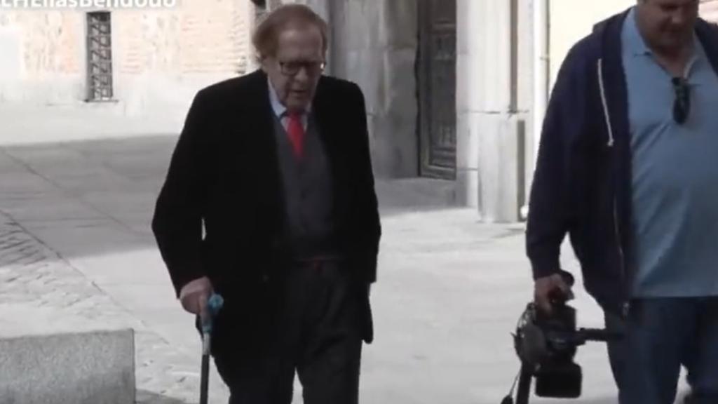 El coordinador general del PP, Elías Bendodo, este jueves en una entrevista en TVE.
