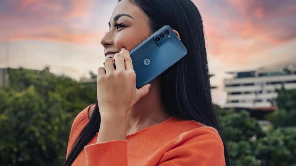 El smartphone de Motorola que arrasa ¡tiene ahora un 22% de descuento en Amazon!