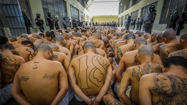 Imagen del CECOT en El Salvador