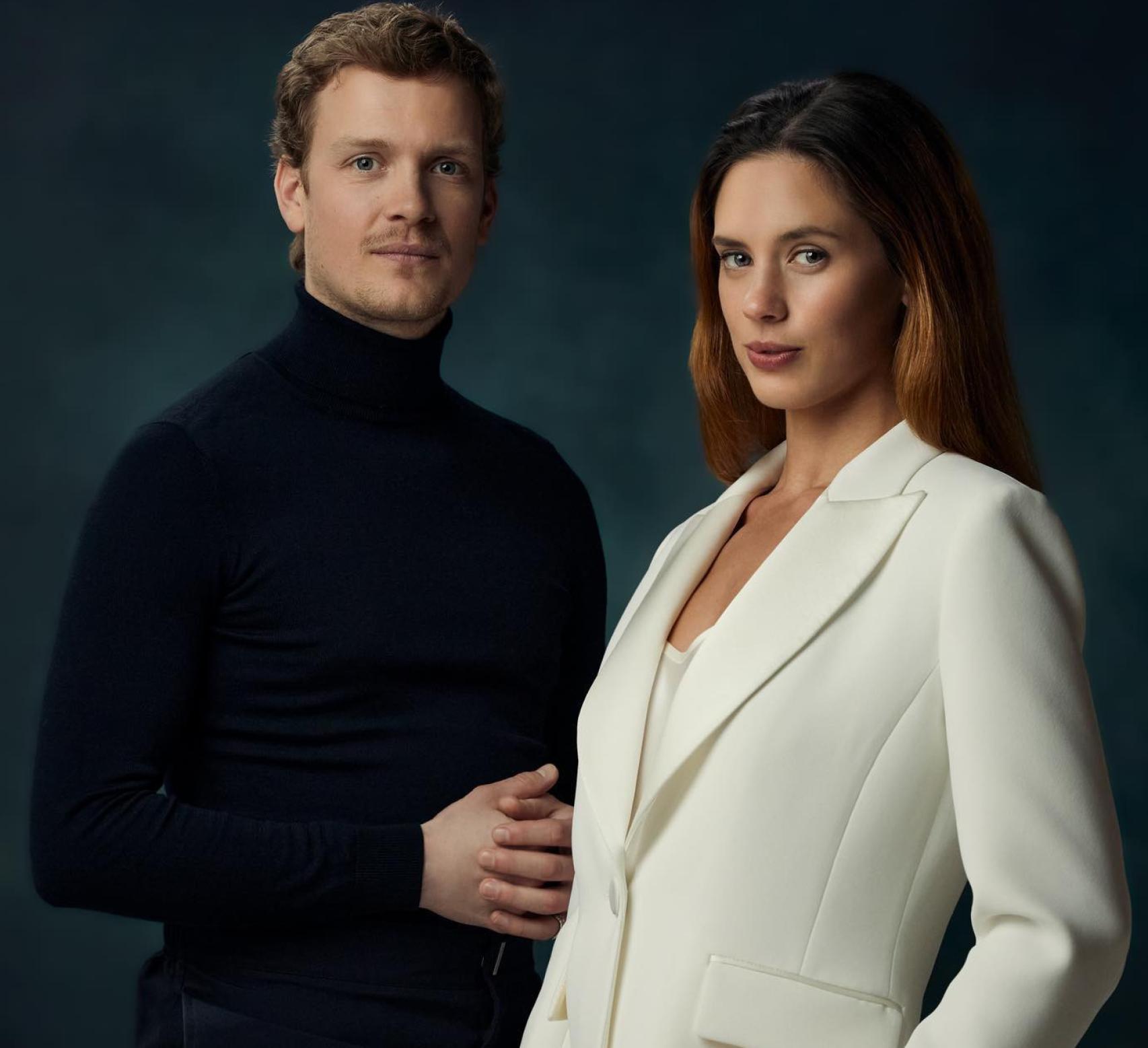 La pareja protagonista de la serie.