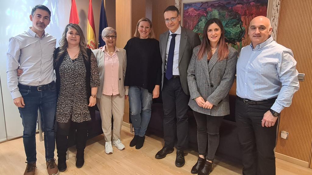 La consejera de Familia e Igualdad de Oportunidades, Isabel Blanco, durante una reunión con ELACyL